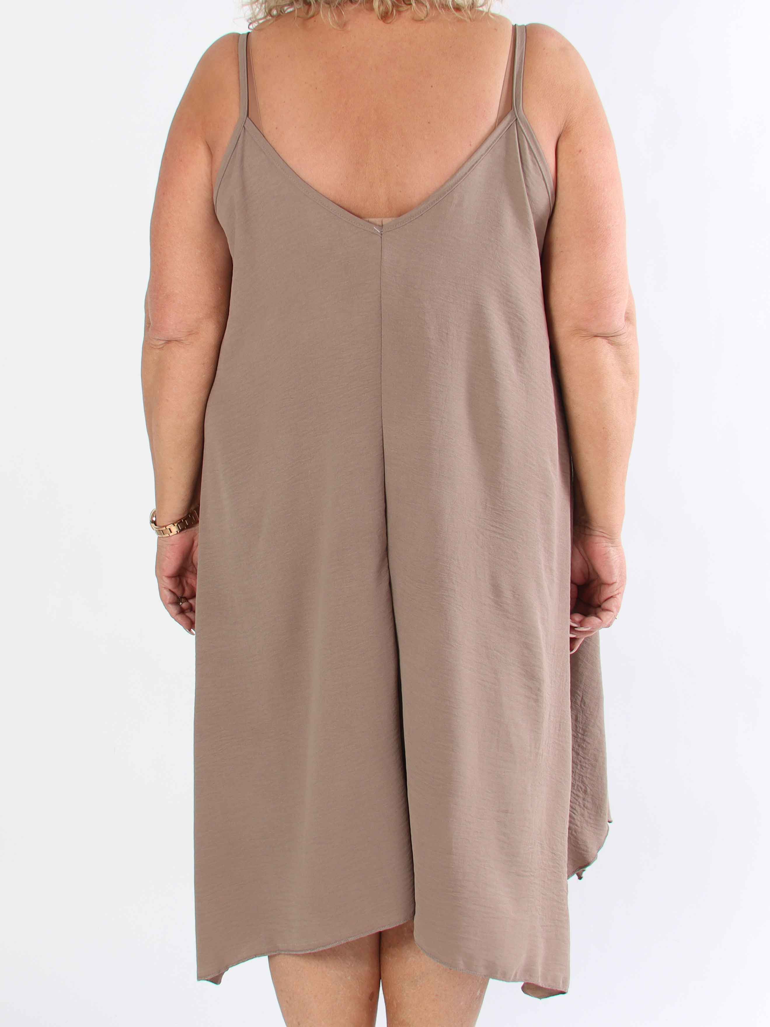 Galadriel - Söt lätt plus size klänning i viskos